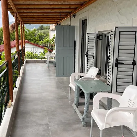 Laboda Apartment *